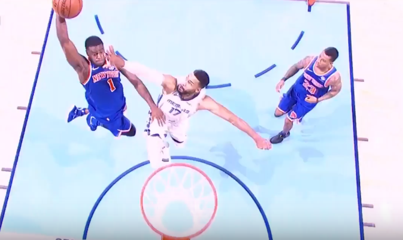 Knicks_Mudiay_dunk_Temple